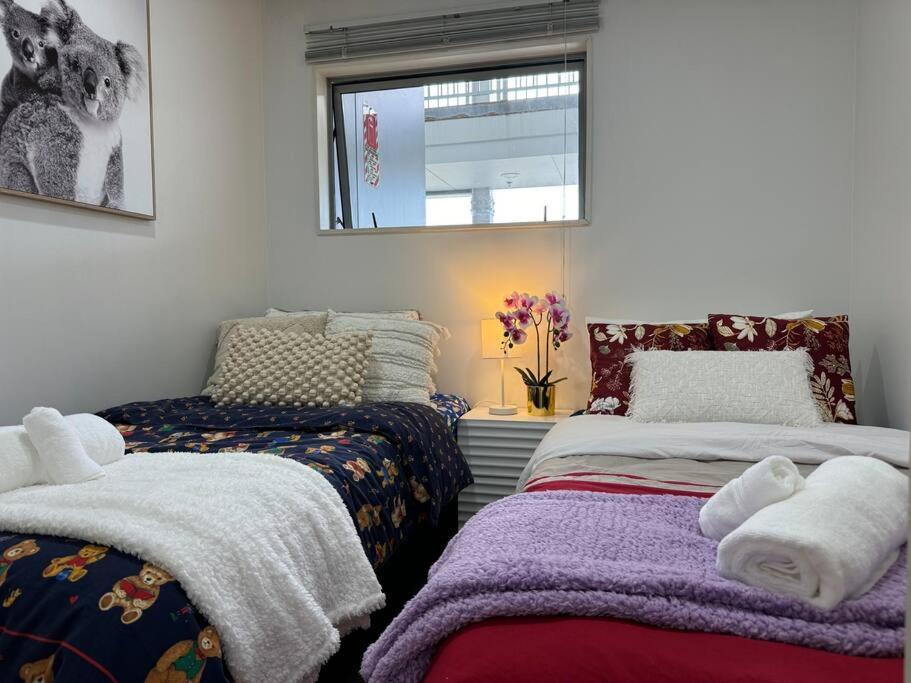 Immaculate 3 Bd 2 Bth Apartment -Free Carpark & Pool Auckland Exterior photo