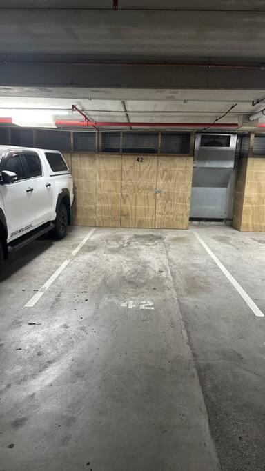 Immaculate 3 Bd 2 Bth Apartment -Free Carpark & Pool Auckland Exterior photo